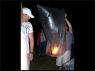 Jim prepares one of his balloons (photo by Tammy Jones)